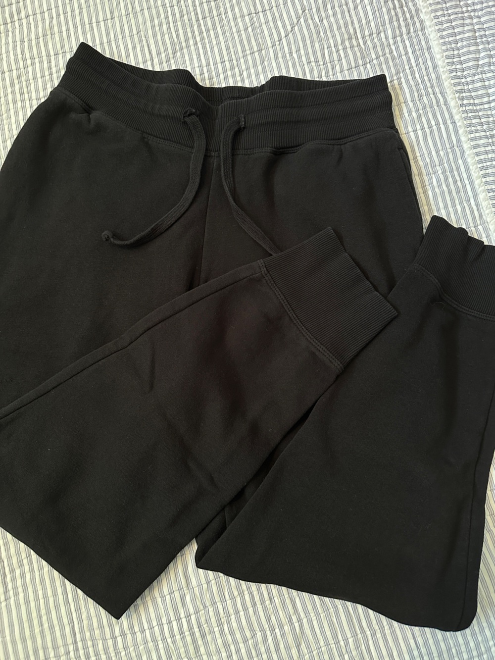 Black joggers, men’s M, Berkley Jensen, drawstring waist, solid color, tapered